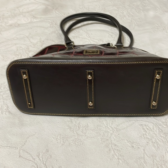 Dooney and Bourke purse. - Picture 6 of 6